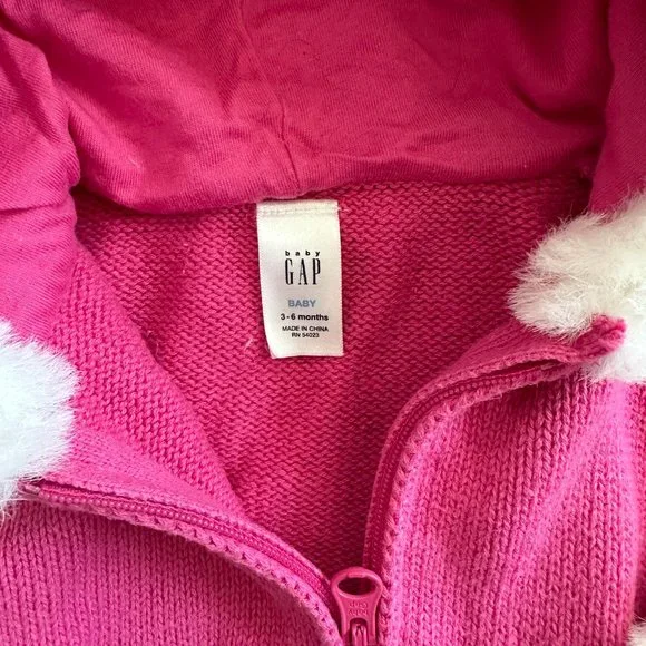 Like NEW Baby GAP Bright Pink Fur Trim Full Zip Sweater Sz 3-6 mon - Picture 3 of 6